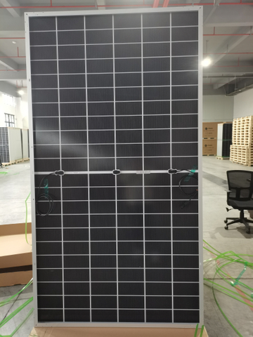 Placa solar de panel solar HJT 700W tipo N de alta potencia y eficiencia